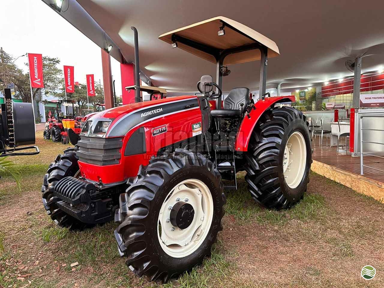 TRATOR AGRITECH 1175 Tração 4x4 Triamaq Tratores UBERLANDIA MINAS GERAIS MG